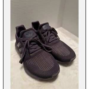 Adidas- Swift Run Originals, black black, 7.5women QS